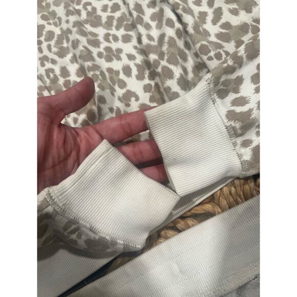Girls Old Navy Loungewear Cheetah Print 2pc Sweatsuit Size 9 - Picture 10 of 11